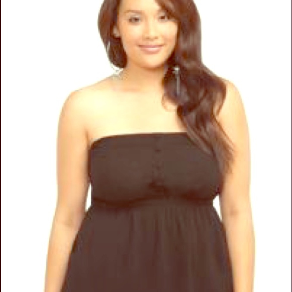 ISO of this Torrid black tube top in size 0 or 1!